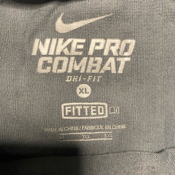 🍍 Nike Pro Combat gray Dry-Fit  Long-sleeve shirt- Men Size: XL🍍S-1 - Picture 3 of 3